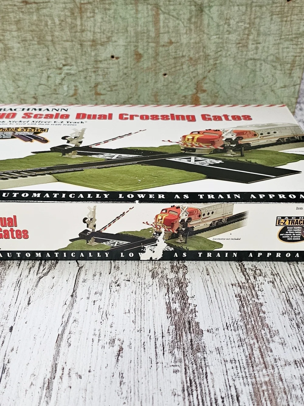 Bachmann HO Scale Dual Crossing Gates for E-Z Track 1:87 Plastic 44597